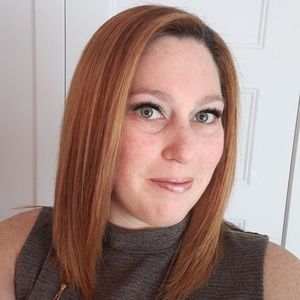 Meet your Posher, Karine